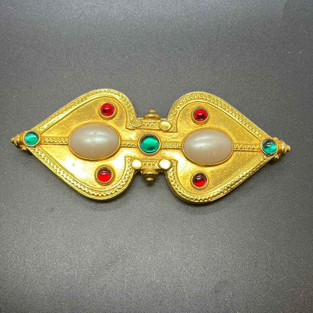 Signed Ben-Amun Gold Tone Brooch